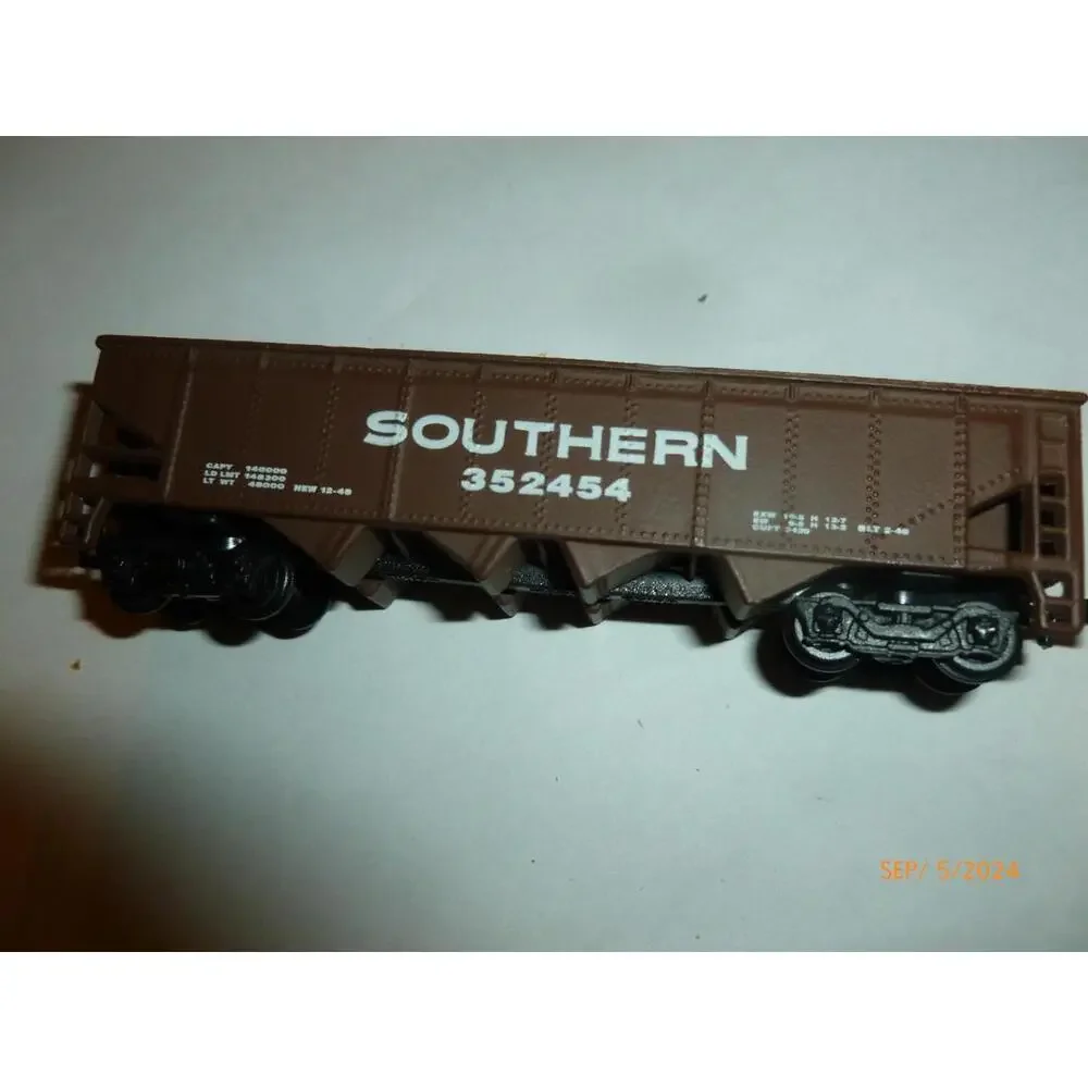 Maisto On Track Southern (SOU) Collectible Train Car‎ Toy Diecast